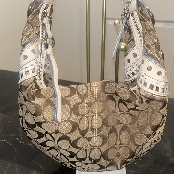 Coach Vintage Signature Shoulder Bag Tan Baby Blue And White Leather Trim - Picture 3 of 8